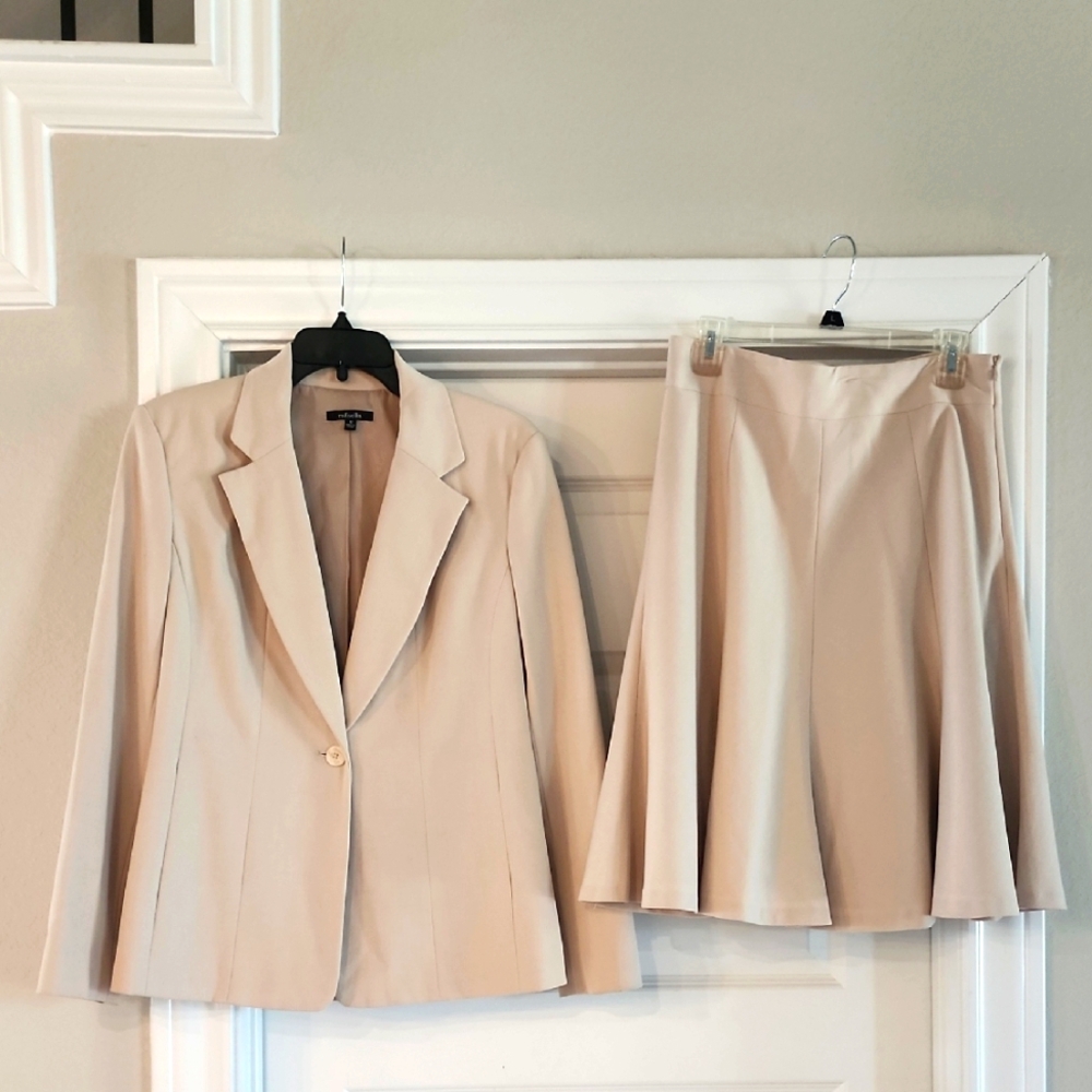Rafaella Women's Cream Blazer and Skirt